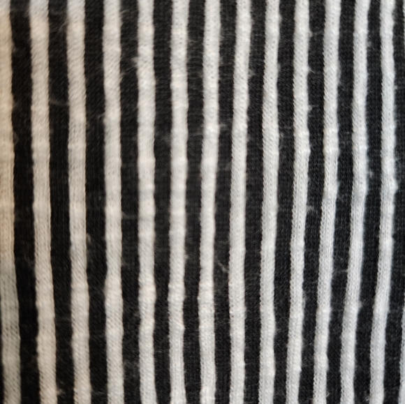 W5 Tee - LARGE - Picture 3 of 4